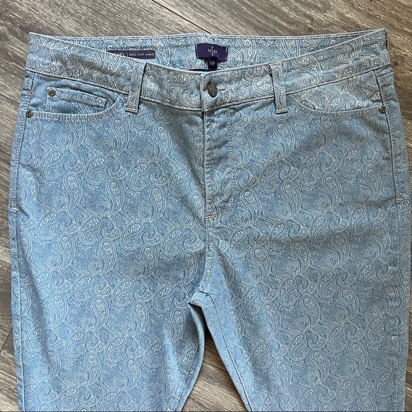 NYDJ Rachel Roll Cuff Ankle Denim slimming Jeans in paisley. Size 14P - Picture 4 of 9